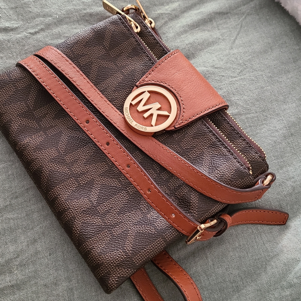 Michael Kors Crossbody
